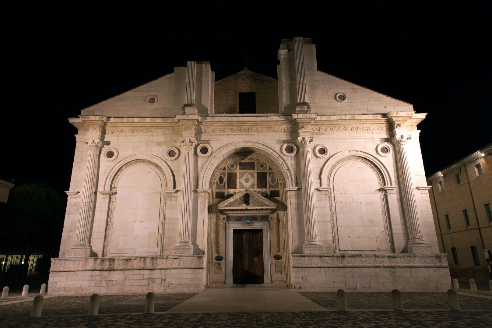 Visita Guidata al Tempio Malatestiano tra curiosità e segreti